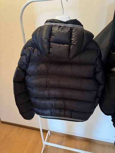 モンクレールメンズダウン