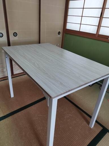 テーブル★取りに来られる方に★ 少し高さがあるダイニングテーブル