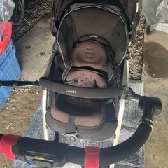 ★コンビ　A型ベビーカー　黒　対面も◯  1ヶ月頃から利用◯  しっかりした作りです★の画像