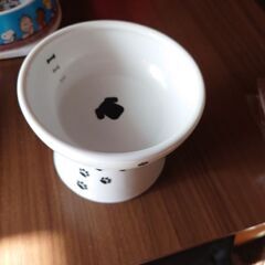 ペット用の食器の画像