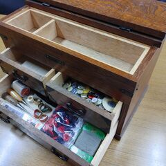 お針箱（裁縫道具入り）棚の画像