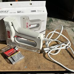 中古品　電動タッカー　