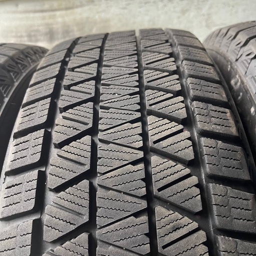 極上タイヤ　BRIDGESTONE ブリヂストン　ブリジストン　DM-V3 225/65R17 スタッドレス　タイヤ　2021年製　1
