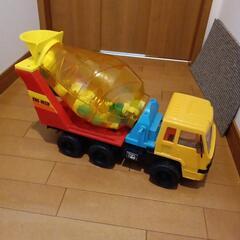 トイコー　大型ミキサー車の画像