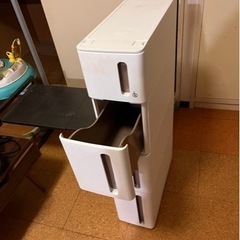 収納棚