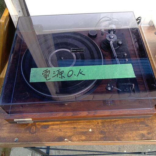 レコードプレーヤーとスピーカ