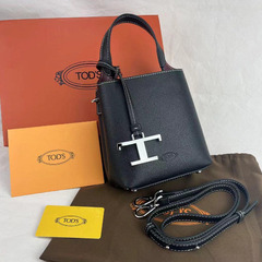 トッズ ショルダーバッグ