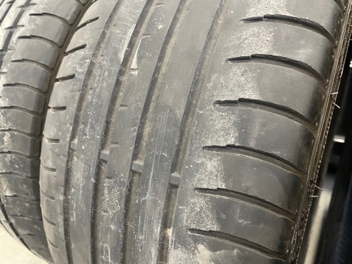 アクセレラ　235/35R19