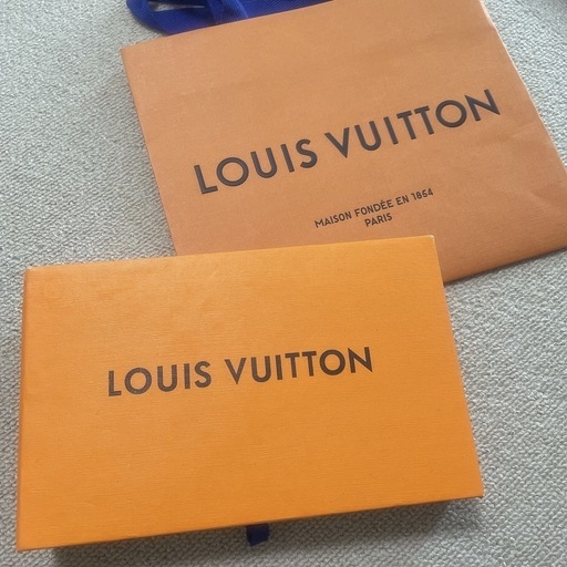 新品未使用✨VUITTON✨長財布