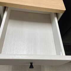 食器棚　No.13655　ホワイト/ナチュラルカラー　キャスター付き　【リサイクルショップどりーむ荒田店】の画像