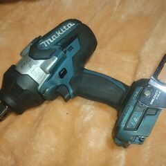 マキタ 18V充電式インパクトレンチ TW1001DZ 動作確認済みの画像