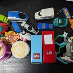 新幹線　プラレール　キーホルダー　トミカ　ミニカー　ハッピーセット