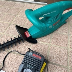 BOSCH AHS 45-15 LI ボッシュガーデンツール 10.8V バッテリーヘッジトリマー （450mmブレードの画像
