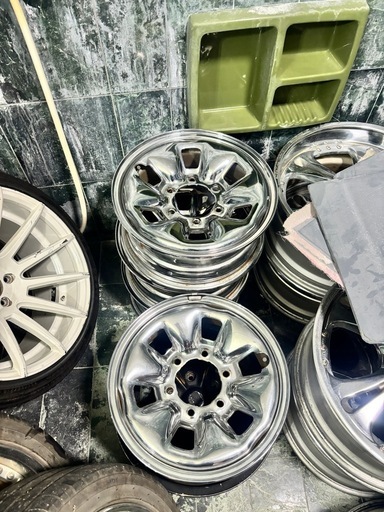 ハイラックス純正ホイール