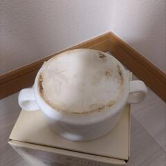 チーズフォンデュの鍋の画像