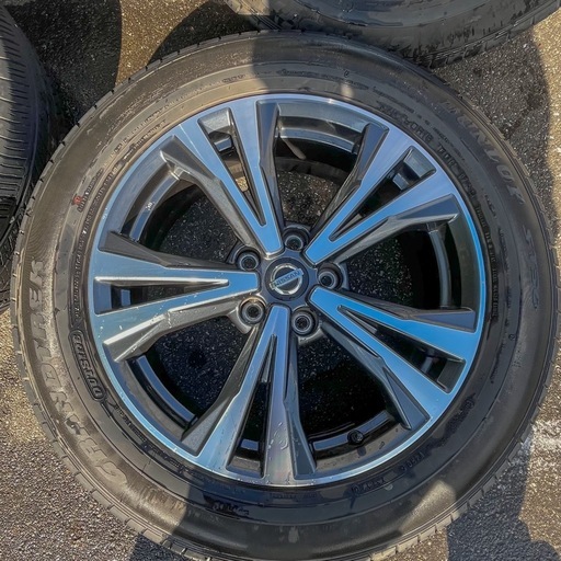 日産エクストレイルT32純正　 225/60R18 タイヤ・ホイールセット