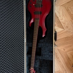 エドワーズのベースの画像