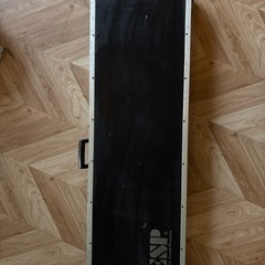 エドワーズのベースの画像