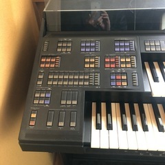 電子ピアノ　エレクトーンの画像