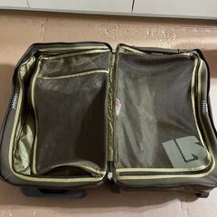 バートン　キャリーケースの画像