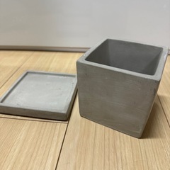 植木鉢の画像