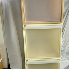 プラスチック引き出し衣装ケース☆収納ボックス☆押し入れ/