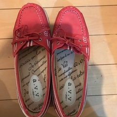 サーモンピンクの靴