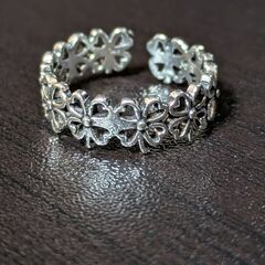 シルバー/クローバーリング（新品）11号相当/微調整可能の画像
