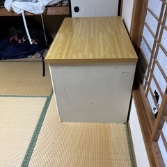 机の画像