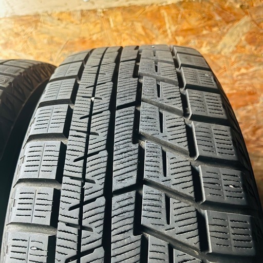 極上タイヤ　YOKOHAMA ヨコハマ　IG60 215/60R16 スタッドレス　タイヤ　2019年製　16インチ