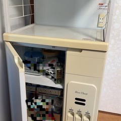 米びつ棚の画像