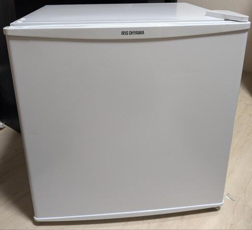 小型冷蔵庫　アイリスオーヤマ　45L