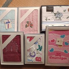 .8 新品未使用　箱付き　バスタオル