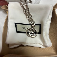 GUCCIネックレス