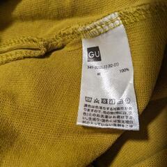 GU  メンズ　半袖Tシャツ　からし色の画像