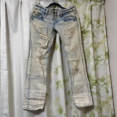 ジーンズ　Sサイズ