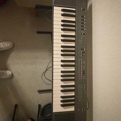 電子ピアノ　スタンド付き！の画像