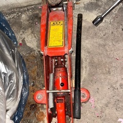 車用油圧ジャッキ　ジャンク扱い