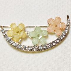 新品！月と花のヘアピン2個セット　ヘアクリップの画像