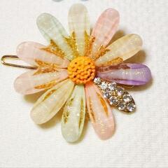 新品！月と花のヘアピン2個セット　ヘアクリップの画像