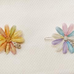 新品！花と月のヘアピン2個セット　ヘアクリップ　ヘアアクセサリー