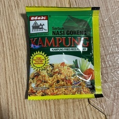 シンガポールお土産（インスタント麺、お菓子）の画像