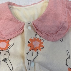 岡山市◎うさぎと花柄　カバーオール　ロンパース　66 ふわふわ　フランネルの画像