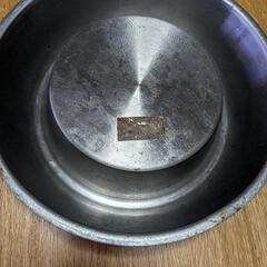 餌入れの画像
