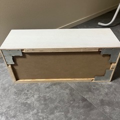 棚　ピンで壁に棚をつけれます。の画像