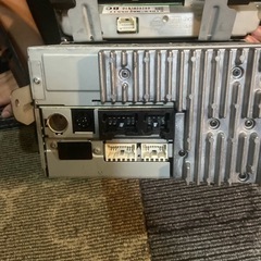 エルグランド純正CDチェンジャーデッキの画像