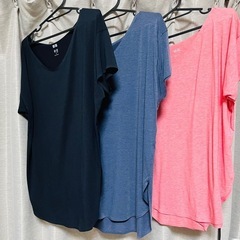 【終了】★差し上げます★定番人気ブランド✨ユニクロ　Ｔシャツ　3...