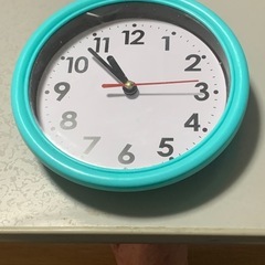 100円ショップの、時計、です！！！🕰️