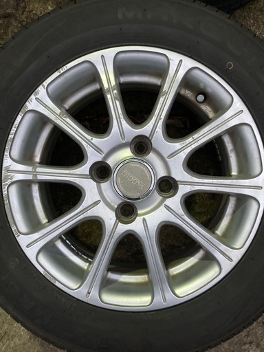 取引中　165/70R14 夏タイヤ、ホイール込み4本