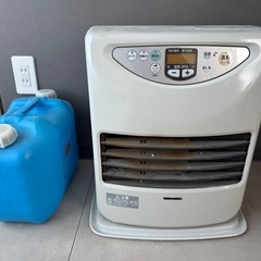 決まりました 小型ストーブと灯油入れ　無料　譲ります